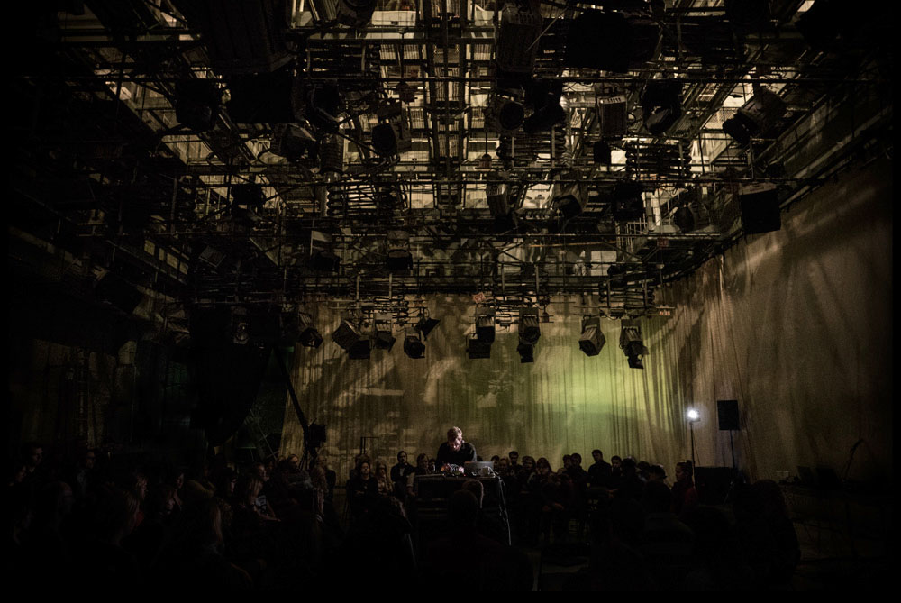 Christian Skjødt, Dissolution & Suspension, Üle Heli, Tallinn, ERR 4.Stuudio, Carl Nielsen